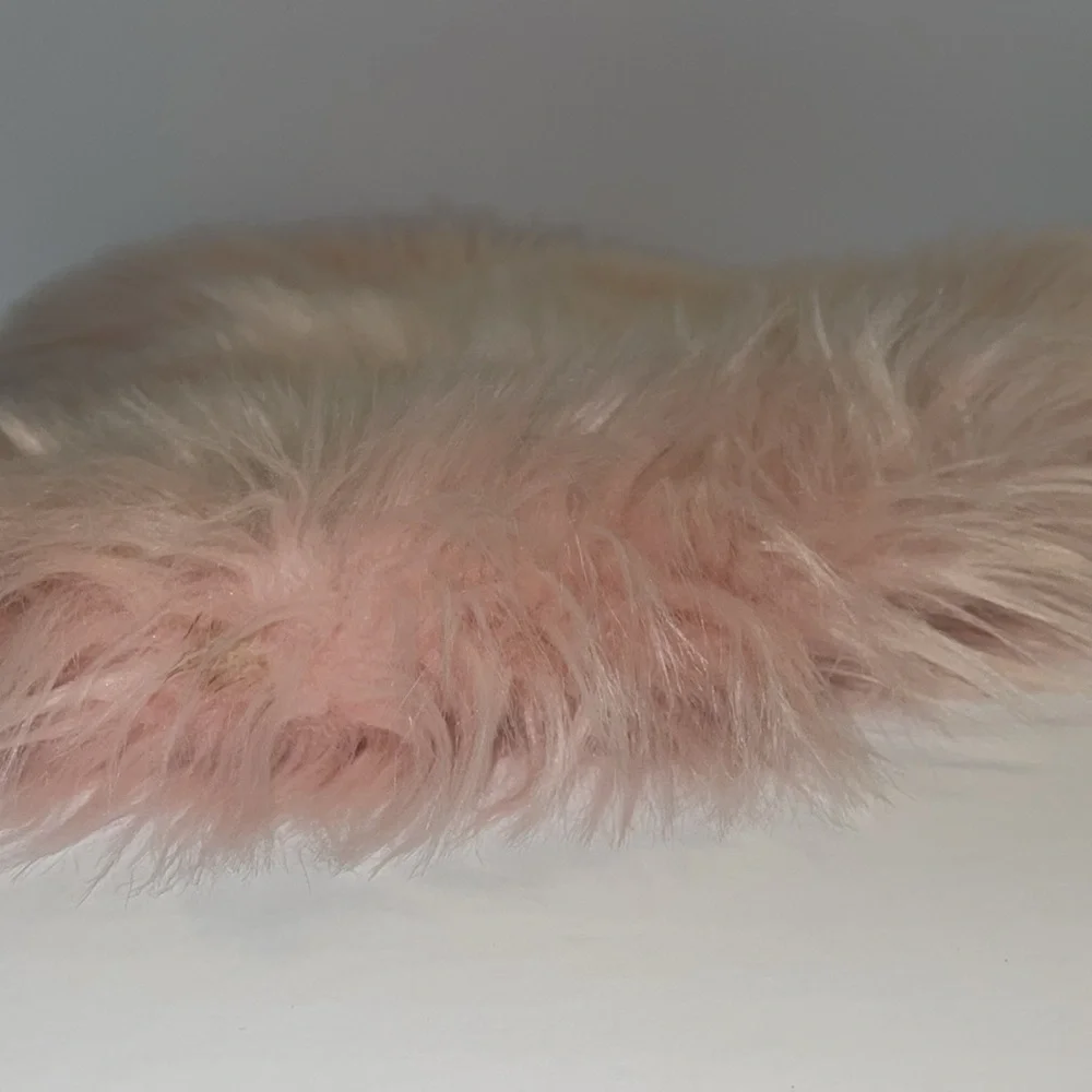 Furry Heart-Shaped Pillow Cover - Pink